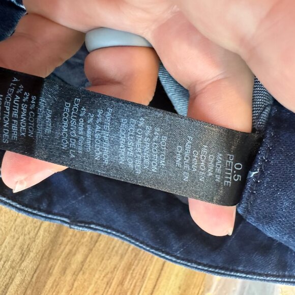 CHICO'S so slimming diamond fit sequin lace cuff girlfriend ankle jeans size 0.5 - Picture 4 of 7